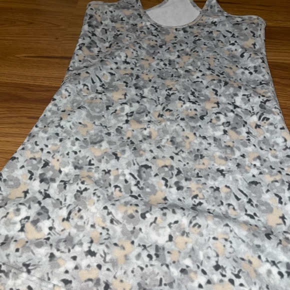 ✨LULULEMON✨ Racerback Active Tank - Picture 3 of 5